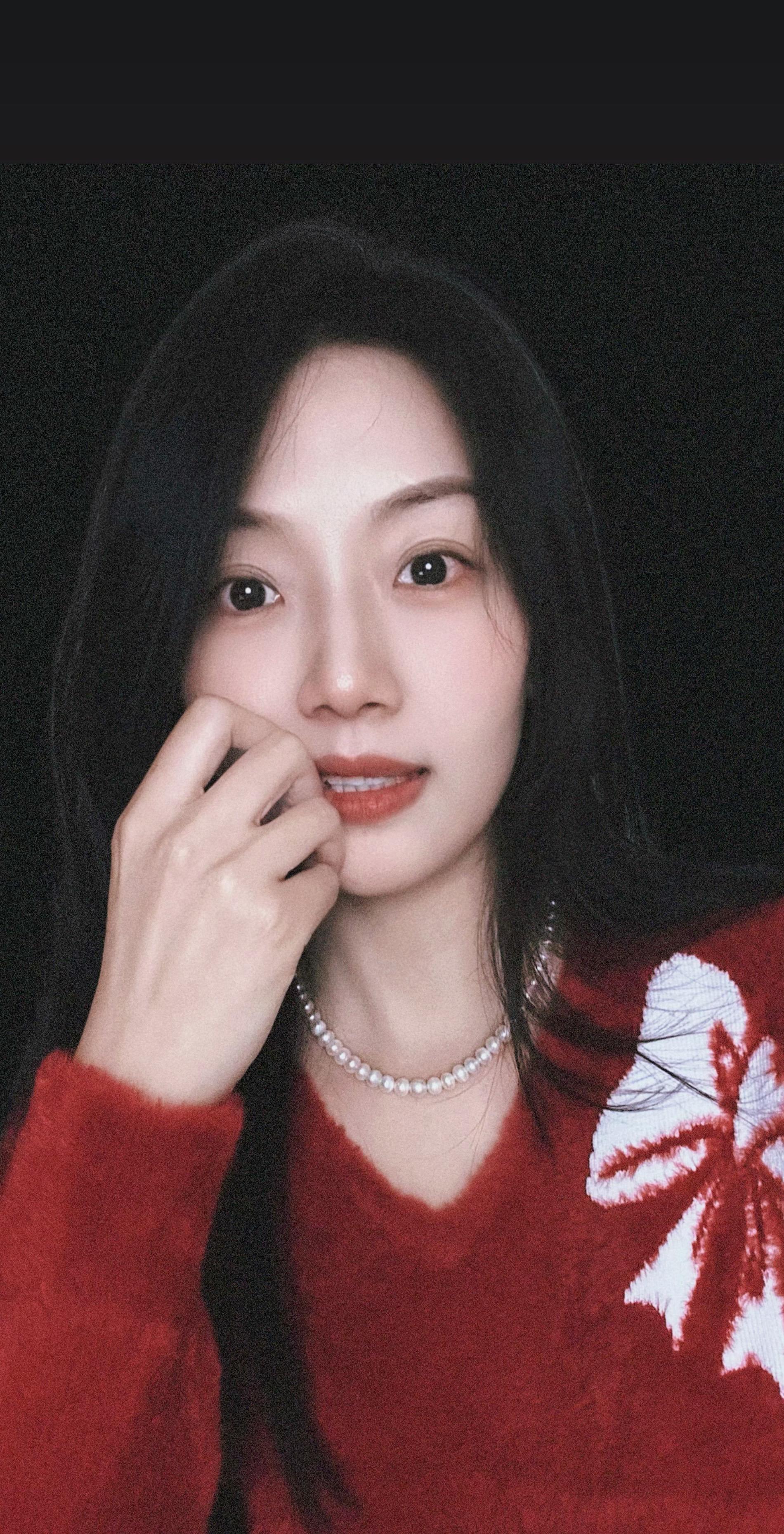 精神极简后，我活成了一个淡人。能量也越来越高。日子过得越来越简单，不再...