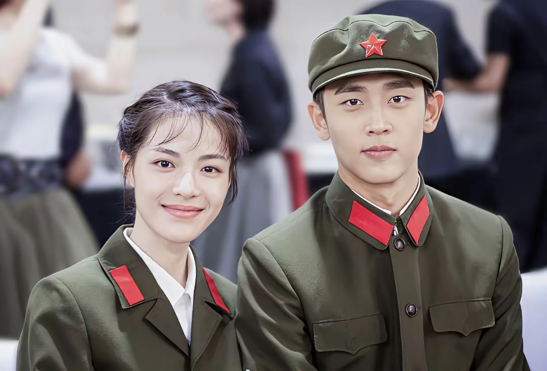 王天辰这是要红了吗？央八接连上了两部他的新剧，其实当年在电影「芳华」里就帅的挺突