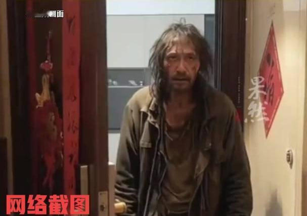 安徽有女子想要测试丈夫故意演戏。

在自己丈夫出门聚餐后，女子便用AI技术合成一