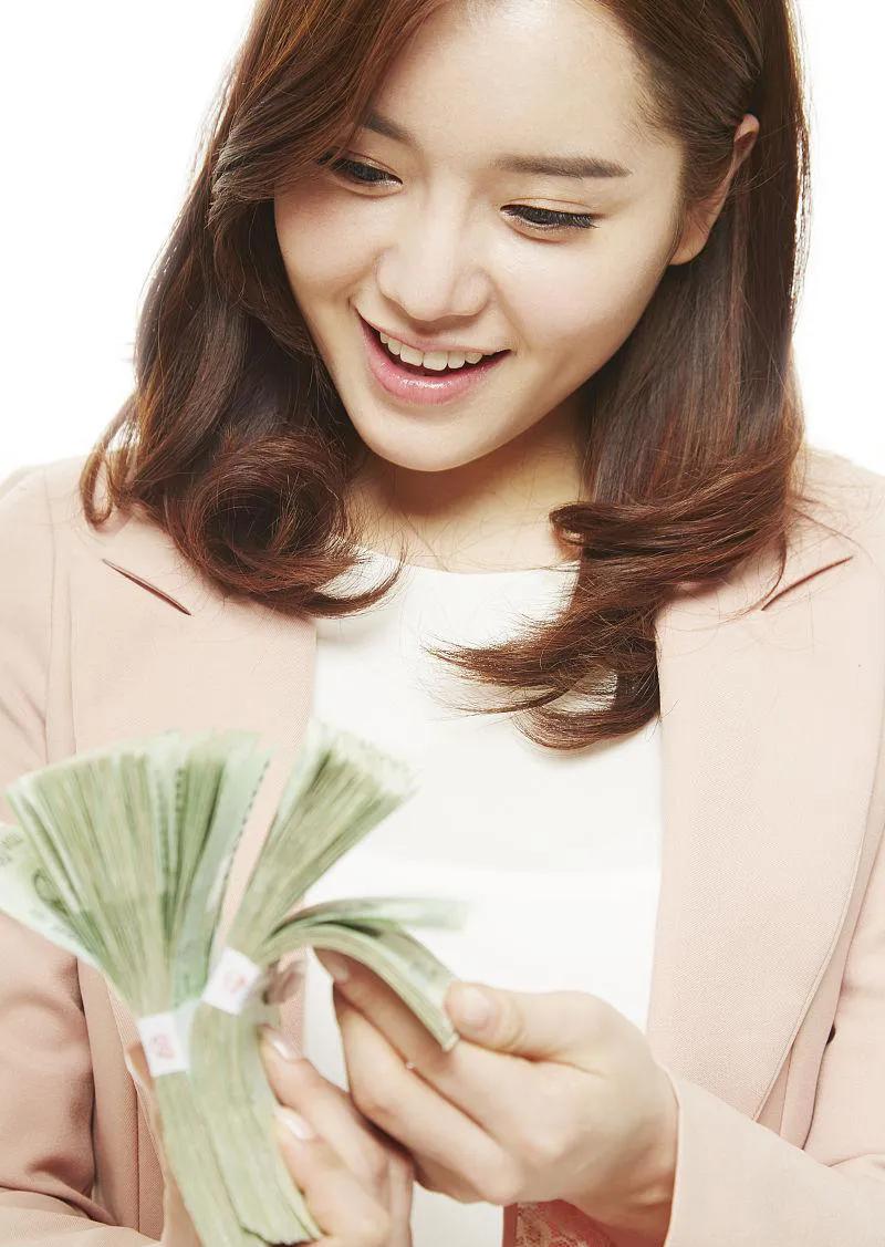 2025财富密码曝光！这十大职业，普通人也能逆天改命
 
还在为职业方向发愁吗？