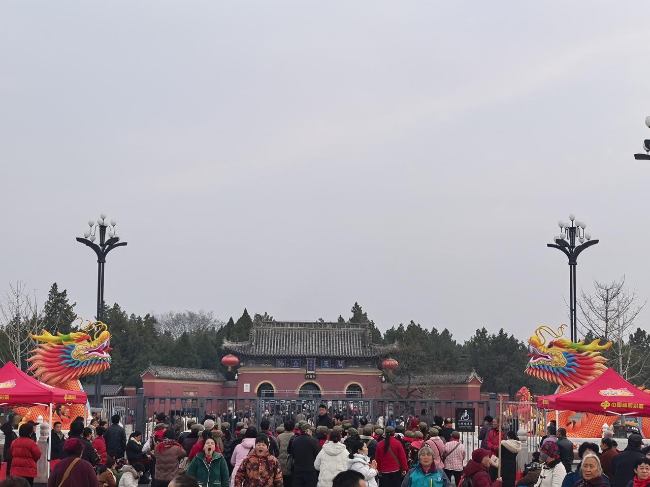 今天是农历二月二，龙抬头的日子，也是家长淮阳太昊陵庙会开始的日子，起了个大早去广