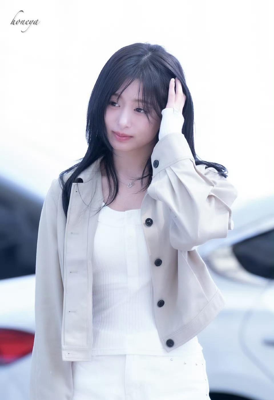 babymonster今天出发香港新闻图
全员时尚感爆棚✨ ​