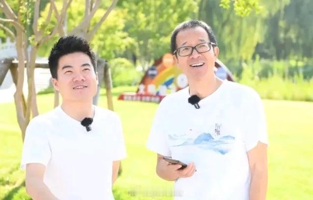 斗胆给俞敏洪的东方甄选支一招
也别做线上山姆了，做线上胖东来
做到和董宇辉的与辉