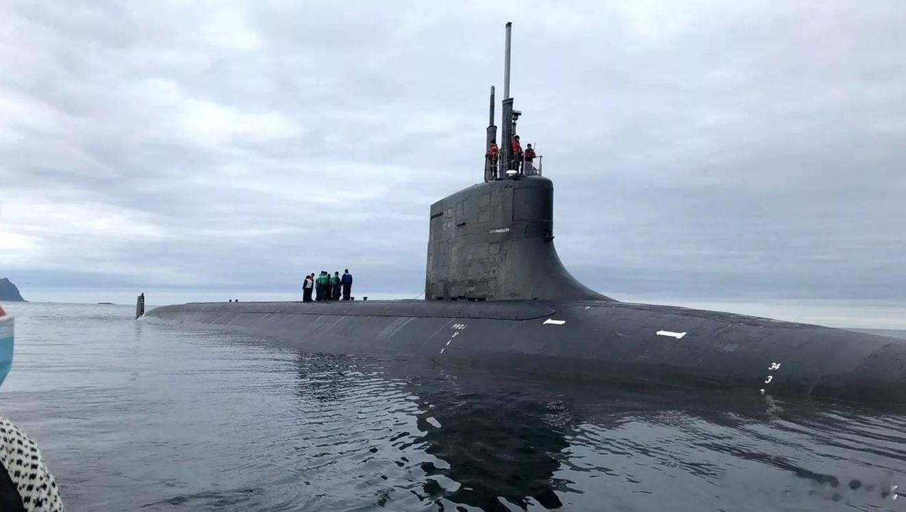 当今世界，综合考虑潜艇数量、技术和发展潜力，日本可以排第三档与拥有航母的国家相比