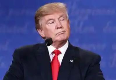 近日，在谈到台海时，特朗普直言，台湾就是台湾，最好的事是我们已经把芯片制造商带回