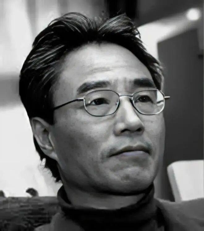 严力 严力（1954 — 2026.6.24），生于北京，祖籍浙江宁海，朦胧诗代