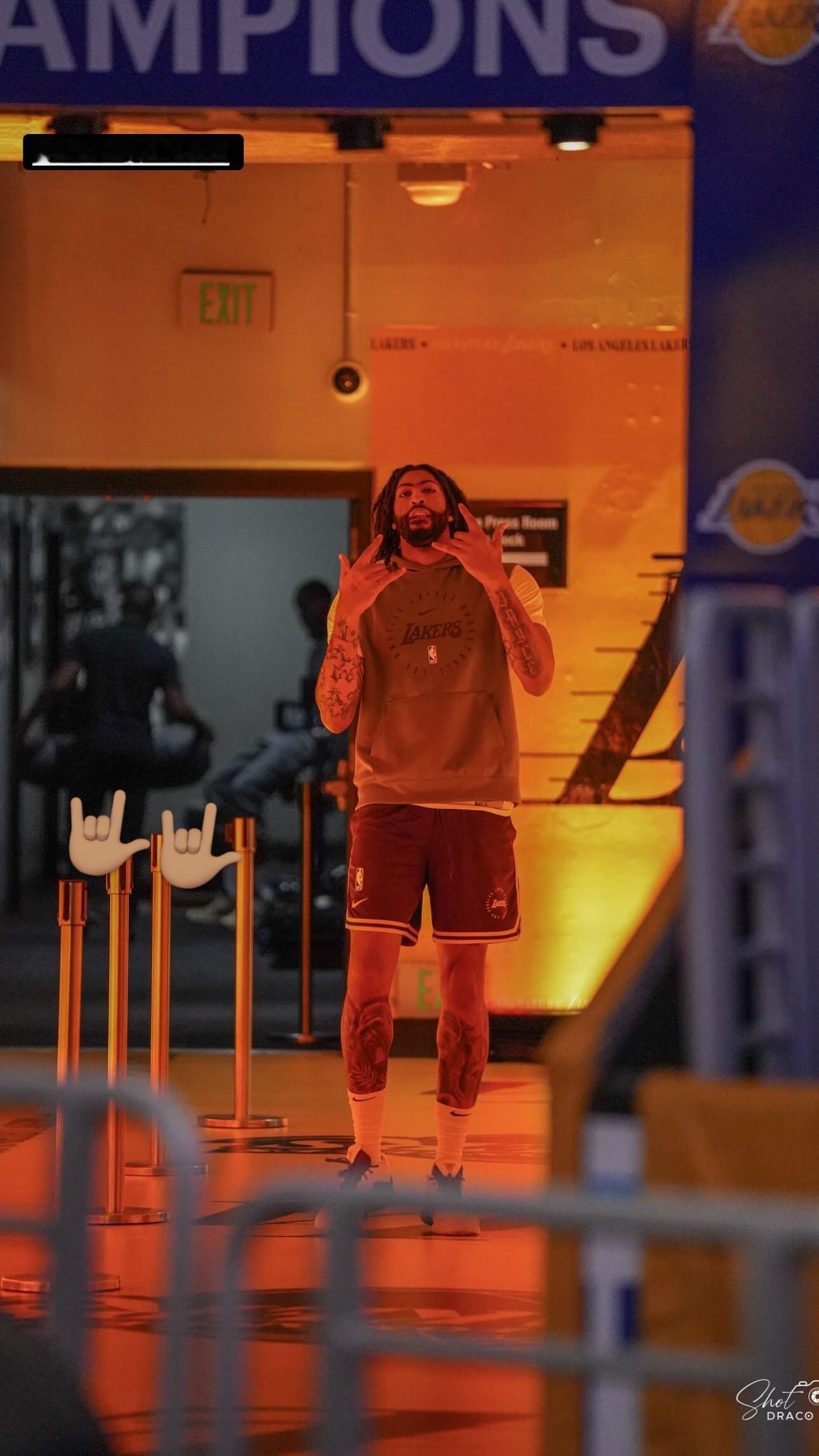 [haha][haha]  安东尼戴维斯[超话]  