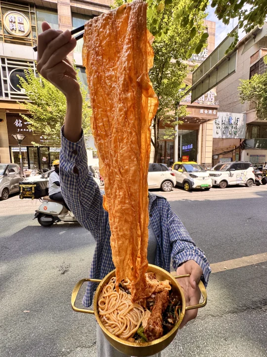 柳州！！这一米腐竹+番茄锅是来报恩的吧！