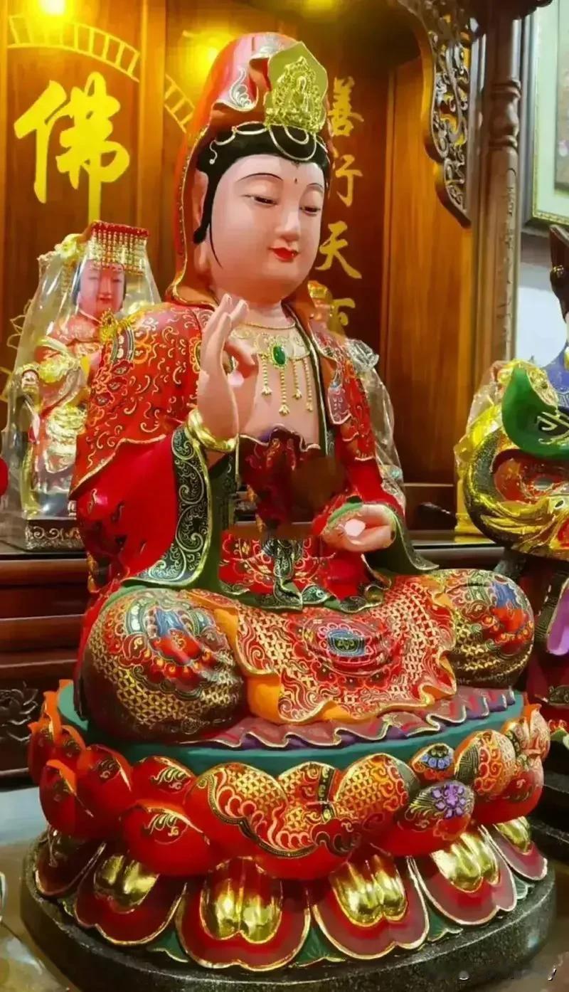 旺夫的女人具有以下特征：
面相方正，不在于多漂亮，看着顺眼！
鼻子直而挺，鼻头丰