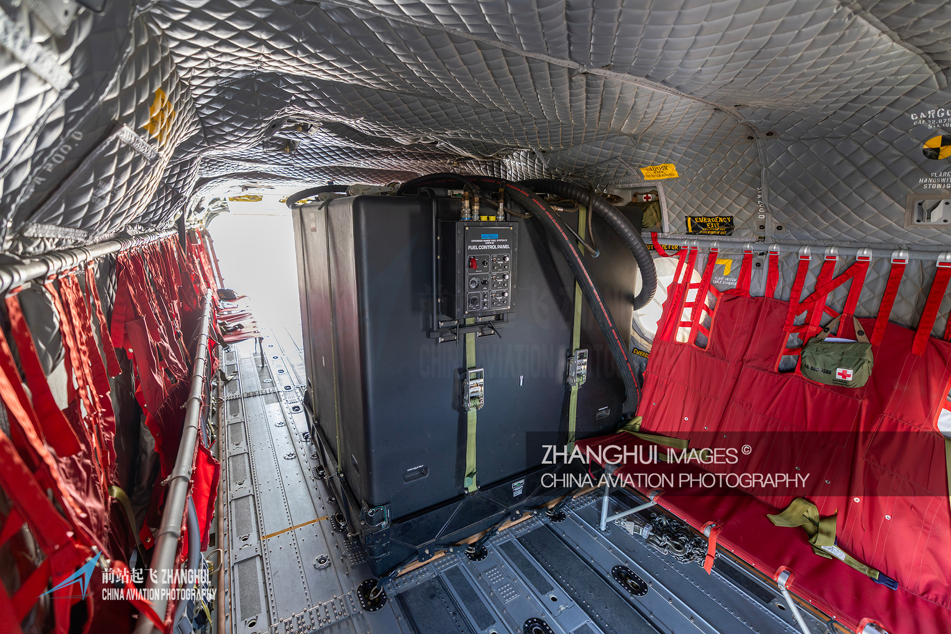 比大黄油箱好看，但是更占地方 