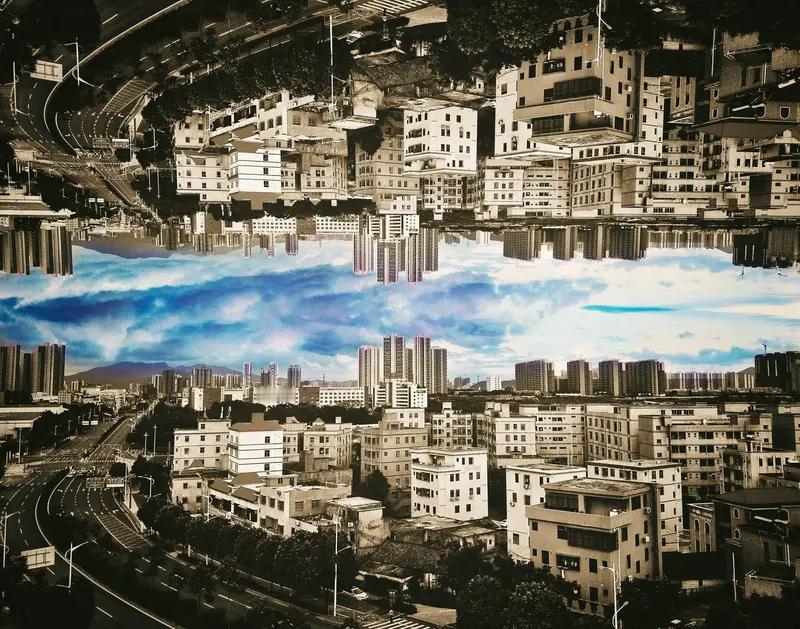 有时候我就琢磨，这世界真存在平行时空吗？说不定在另一个时空，我能过上和现在截然不