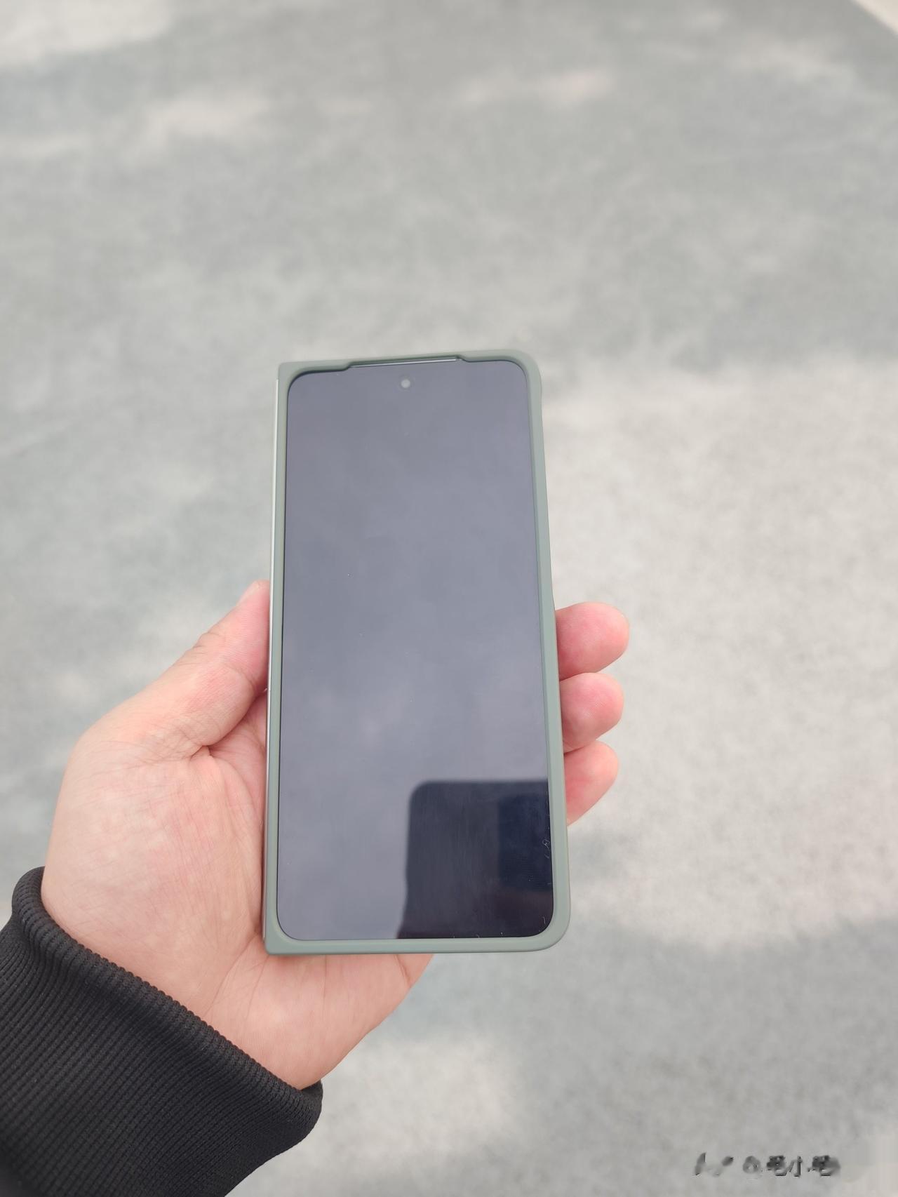OPPO Find N3 已到手，强烈建议大家选择线下入手，有惊喜[奸笑]~
因