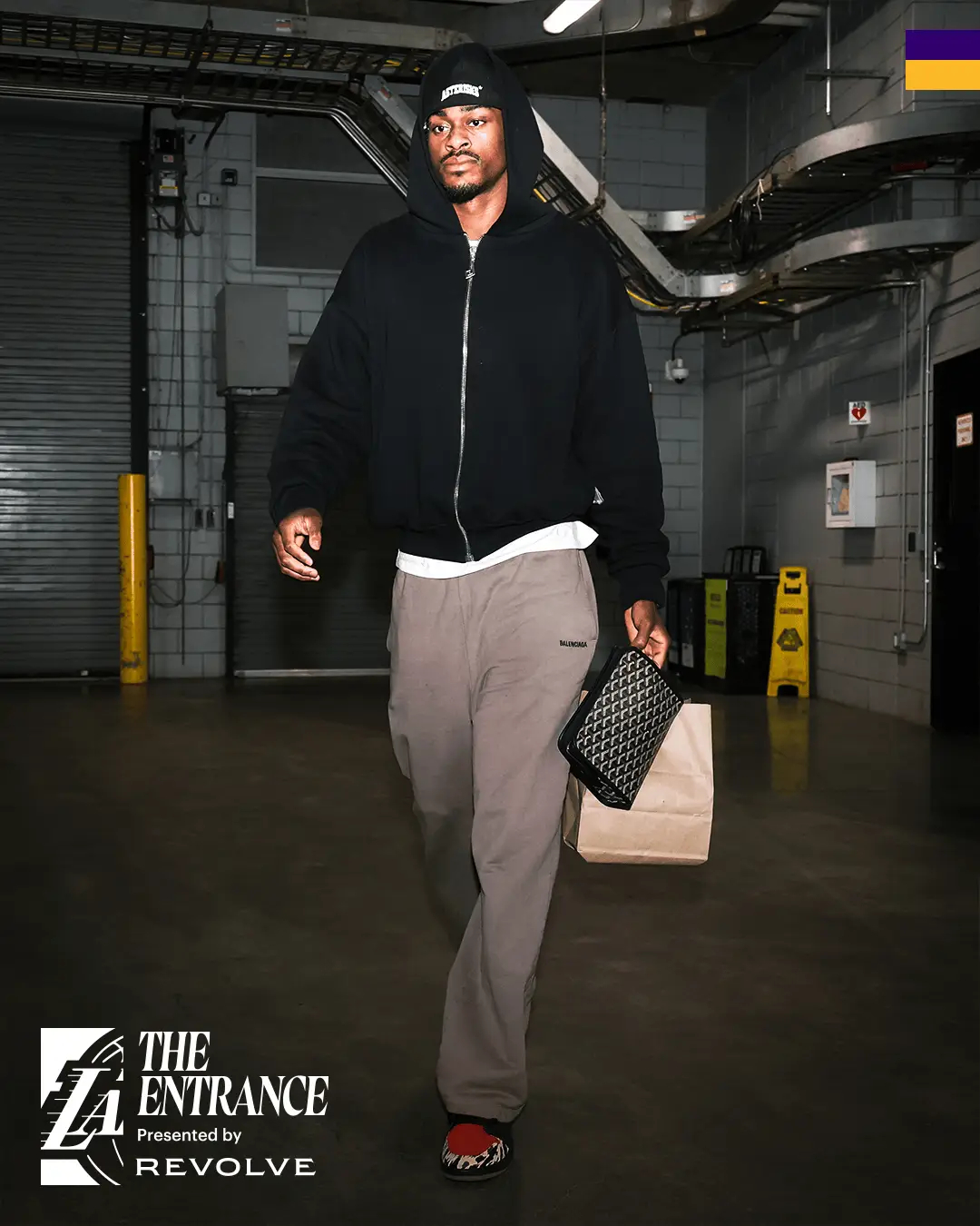 湖人球员入场，巴夫金入镜，今天能成为奇兵吗？湖人vs开拓者