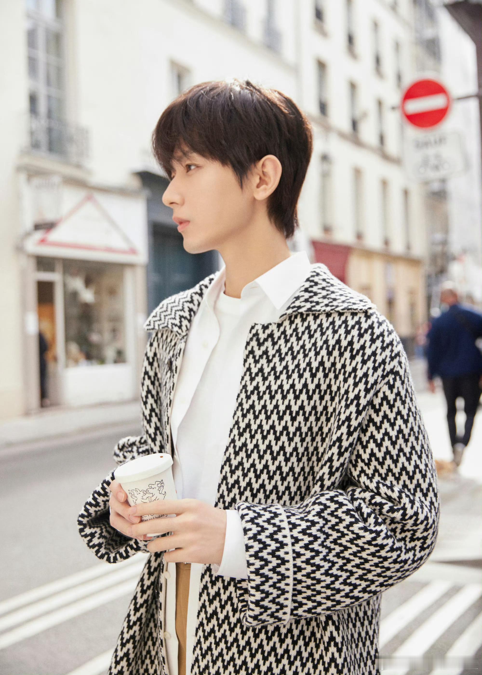 成毅天地剑心cy成毅王权富贵成毅，愿所有繁华皆入你眼，所有烦恼自行消散，愿你星途