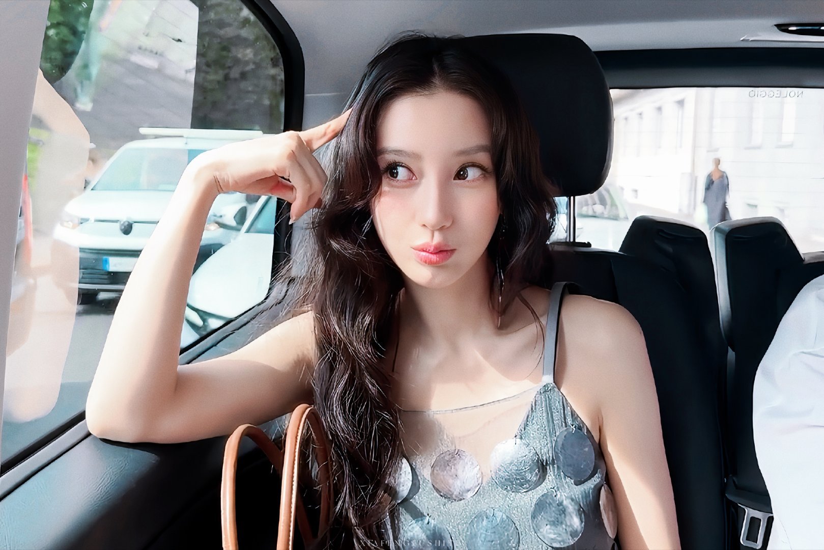 angelababy[超话] [坏笑]angelababy相思令 我本生活在黑暗