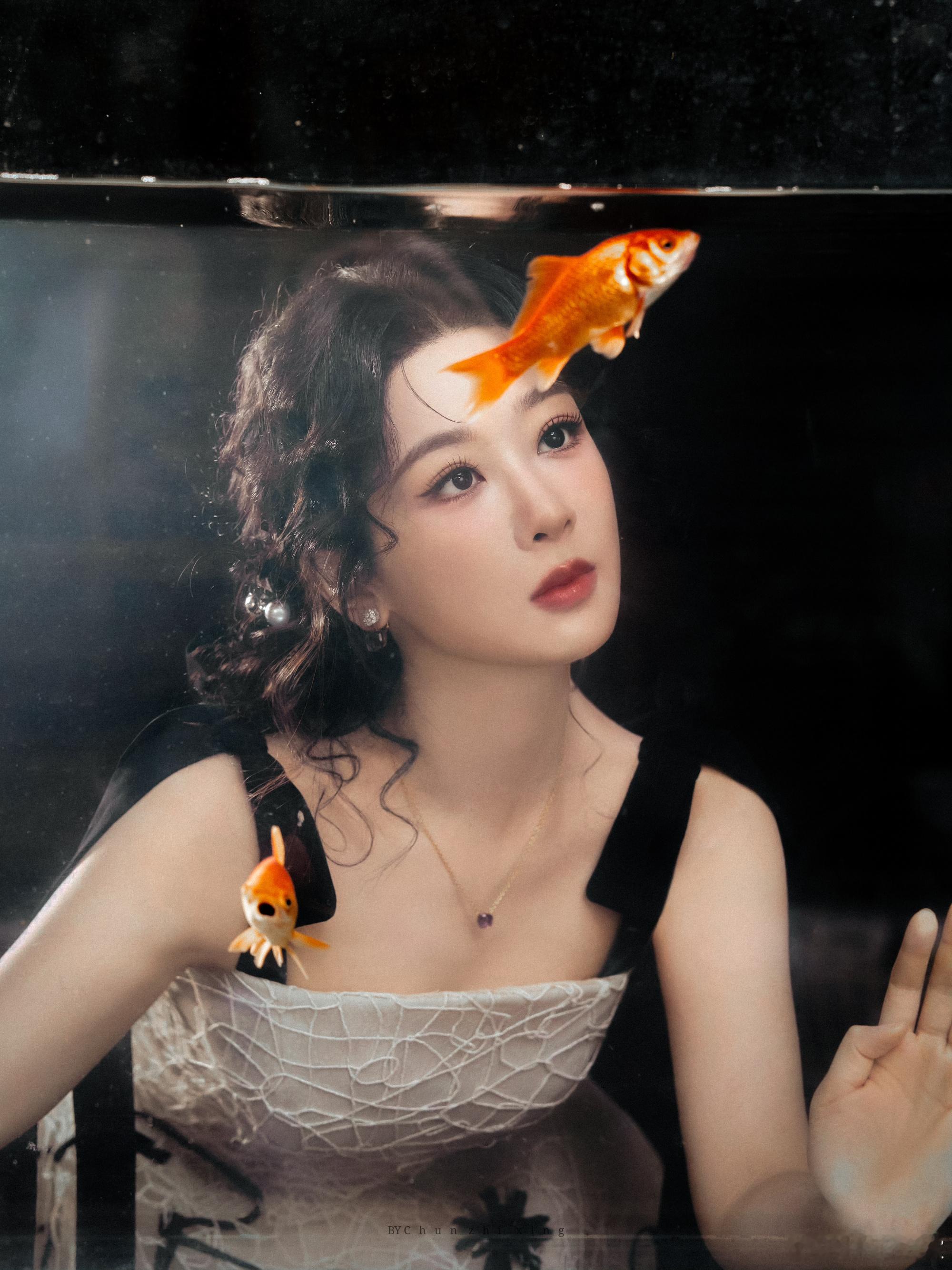 杨紫 yz杨紫家业yz杨紫李祯黑暗无光的深渊世界 我遇见了万丈光芒的你.【杨紫 