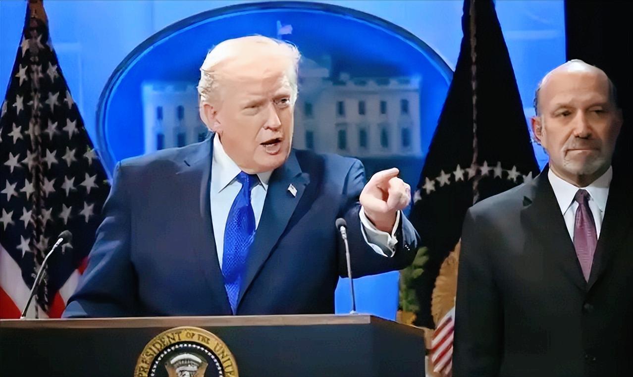 看把特朗普气得都口不择言了，他竟然直接在社交平台扔出重磅狠话，扬言没有美国撑腰，