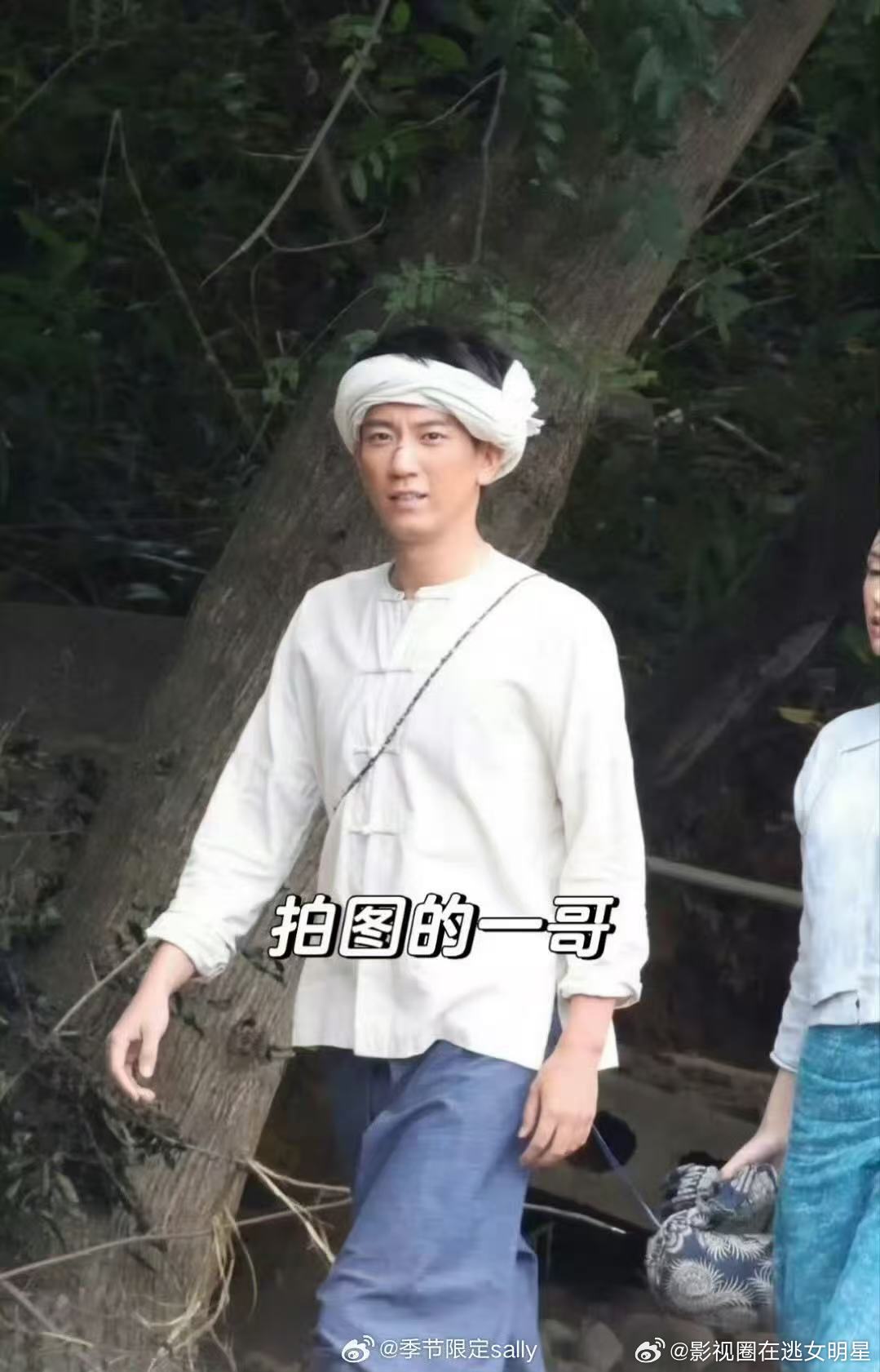 王子奇红舞鞋头巾路透 ​​​起猛了，看到王子奇cos斗地主里的老农民了！！！这造