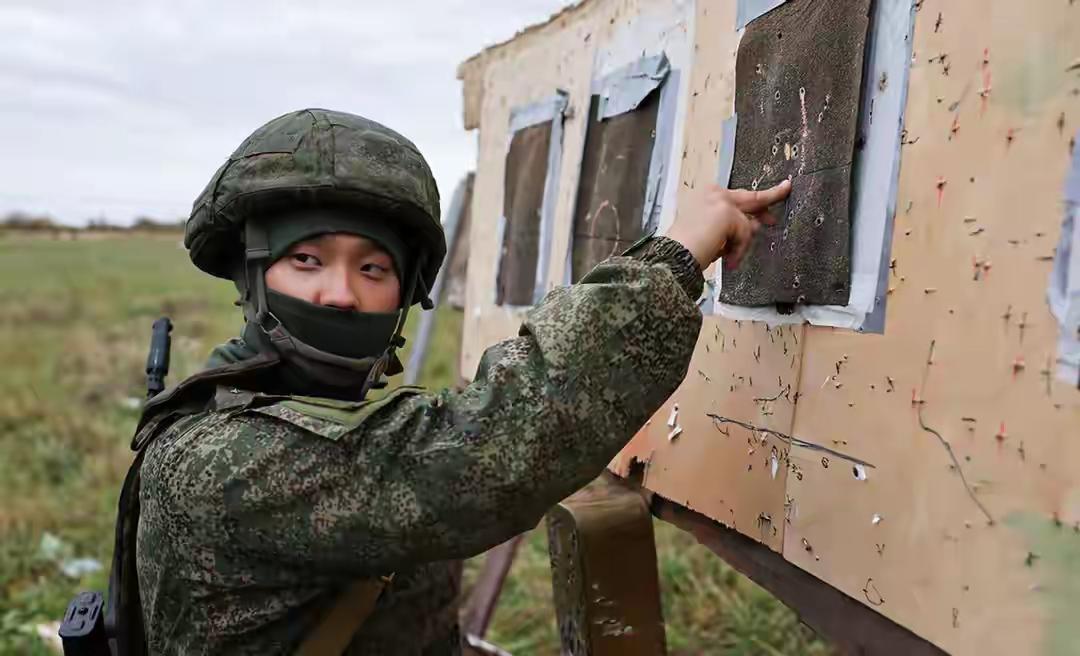 外国公民谁乐意在俄罗斯长期居住呢？
       四年的俄乌战争，使俄罗斯兵源捉