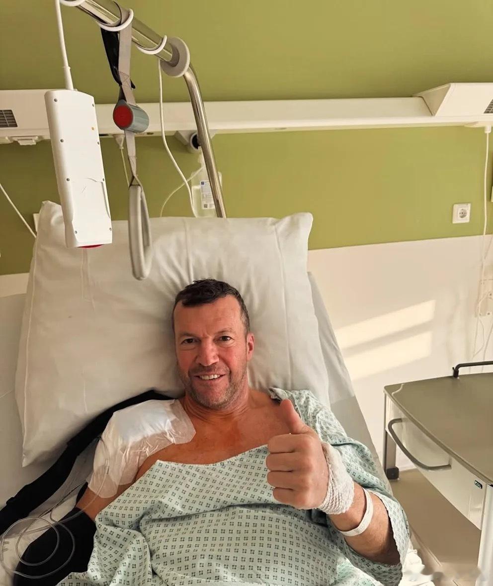 老马手术顺利结束~~ 