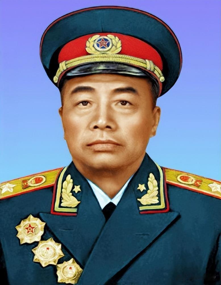 1898年10月24日，他生于湖南湘潭。
谁敢横刀立马，唯我彭大将军！
一生刚直