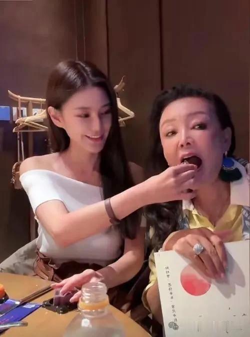 网络似乎清静了不少，这样做才是正确的做法。这样的销售方式，别人说不岀什么，一家人
