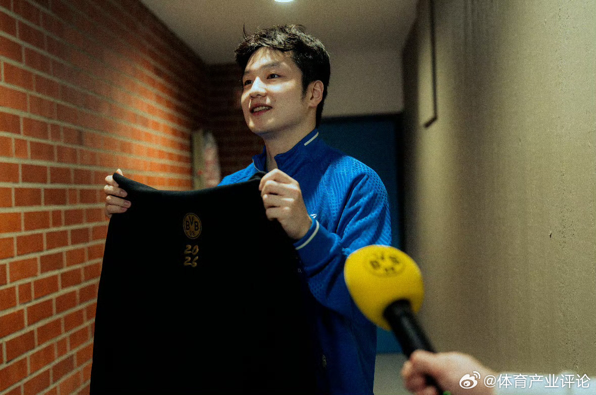 樊振东回应新年第一份礼物建议足球德甲每家俱乐部都请樊振东过去转转，给德甲涨涨热度