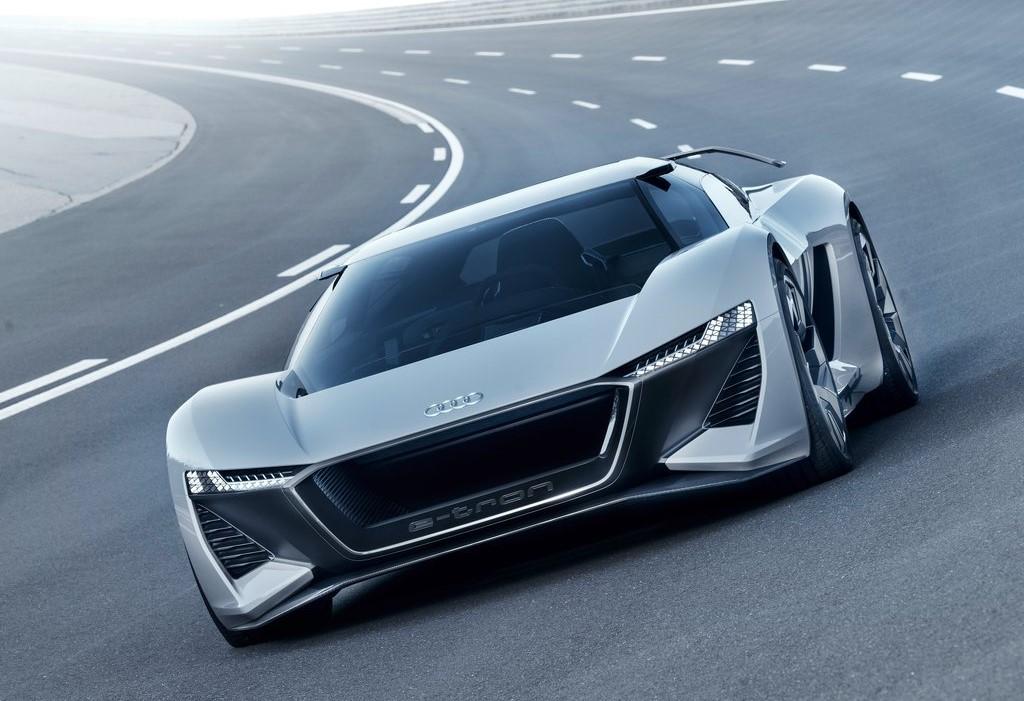 【全新奥迪R8改电动，采用SSP架构！】
奥迪高管表示：“R8电动后续车型的工作