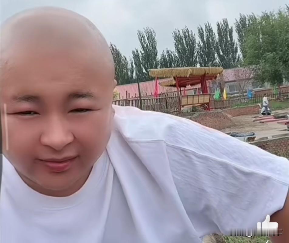 老狗拒绝把俩儿子给前妻白麻将抚养，我给他父母爷奶丧葬费都给他！

       