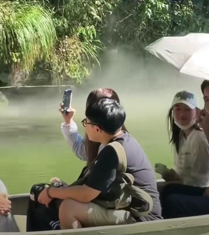 8月2日全红婵现身杭州桐庐OMG心跳乐园、垂云通天河旅游！
 
溶洞游船途中惊喜