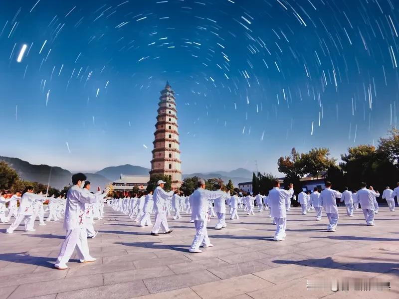 站桩结束后腰很酸痛是不是练错了?站桩156日 气感有灵气 浑然一体变化多
随着跑