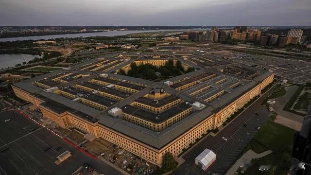 彻底决裂了！
美国国防部代理审计长赫斯特表示，美国国防部在2027财年预算中没有