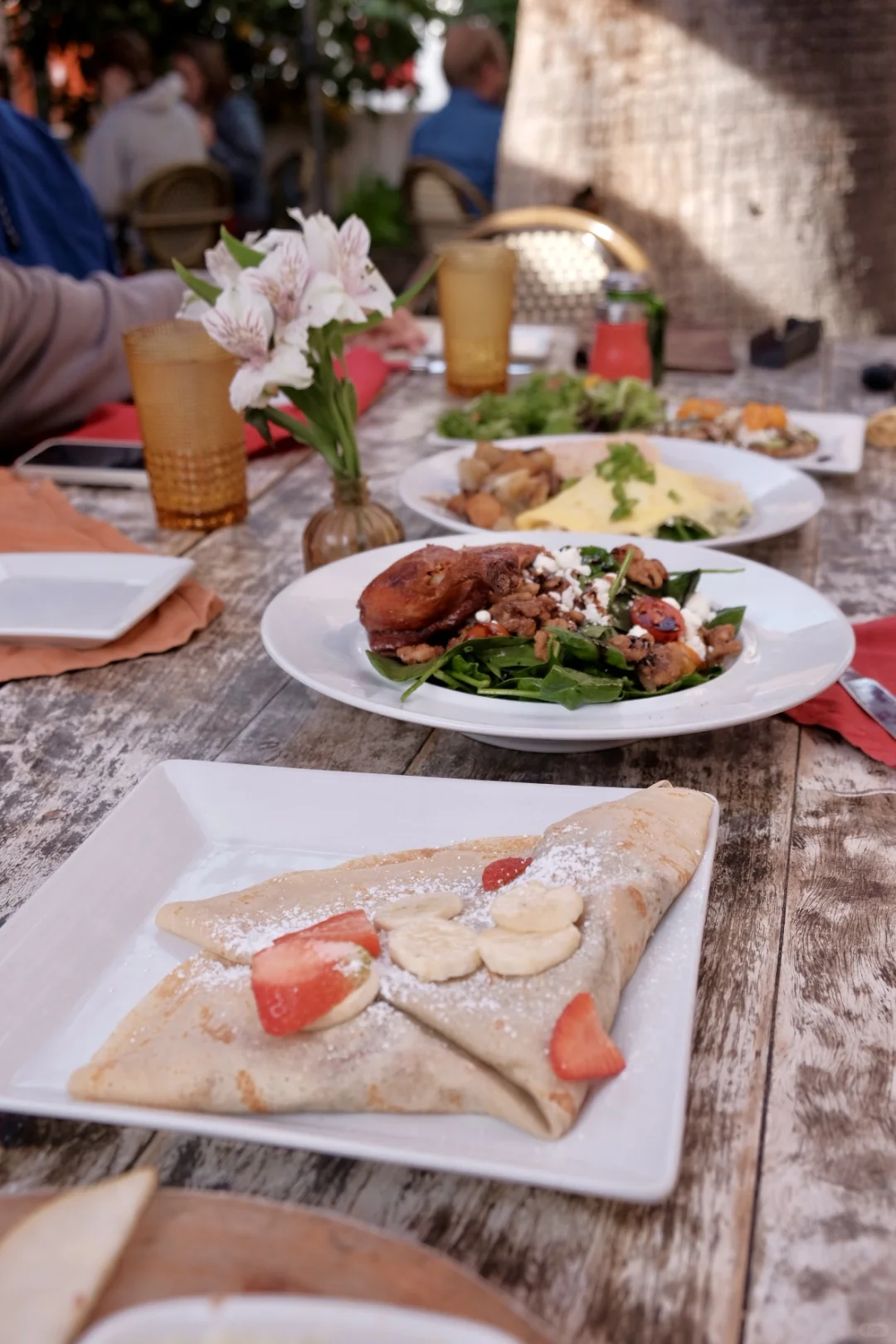 Palm Springs｜法式花园里的漂亮brunch