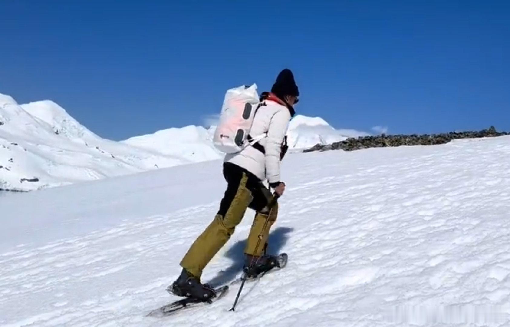 【】  11月22日晚，新东方创始人俞敏洪再次就32周年庆内部信引发的风波向全体