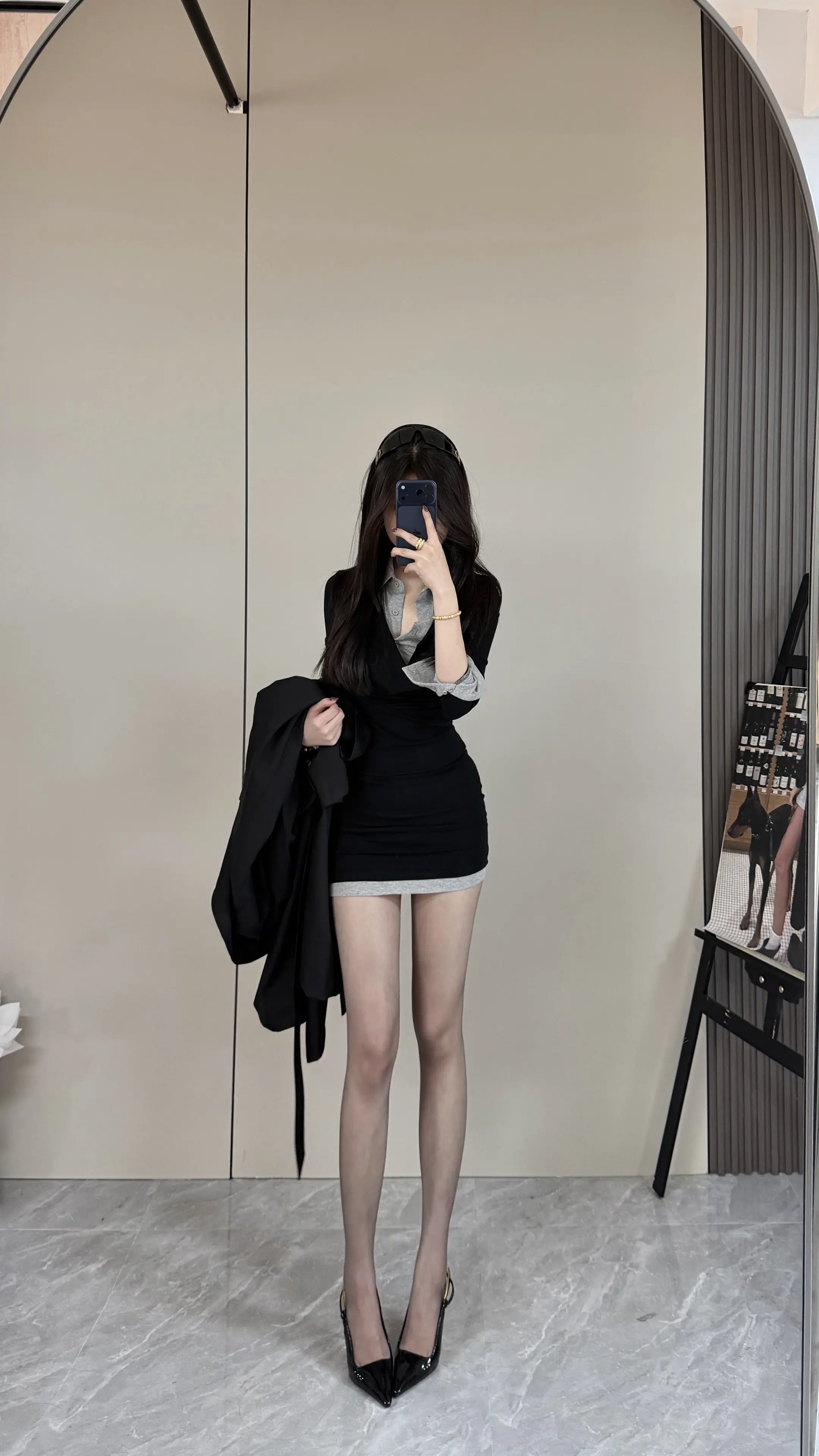 报告闺蜜 今天没穿童装。