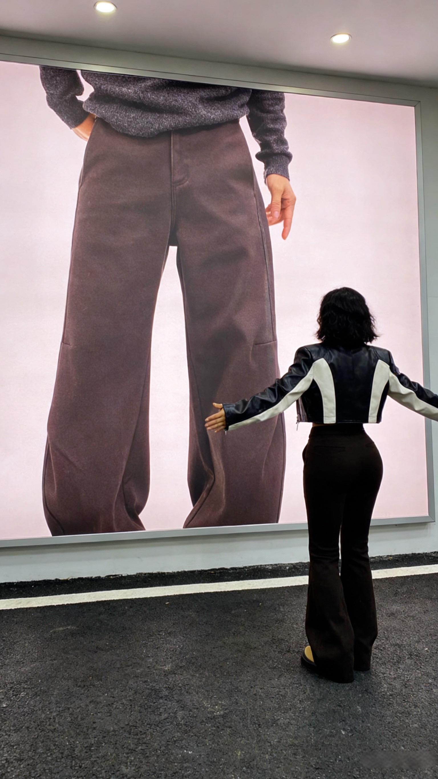 冬季薄绒加厚弯刀结构立体裁剪宽松纯棉美式牛仔裤痞帅高街长裤男