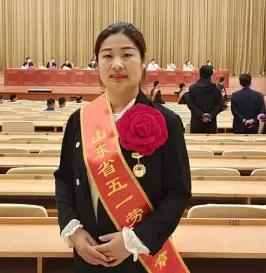 巧手织就匠心！纺织大工匠于芸芸，一线深耕织出精彩人生
 
于芸芸，女，1984年