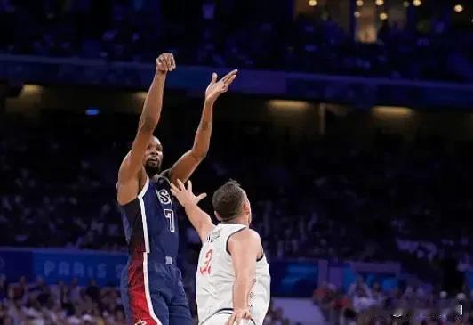 FIBA大杀器！杜兰特半场8中8，三分5中5砍下21分1篮板

7月29日消息，