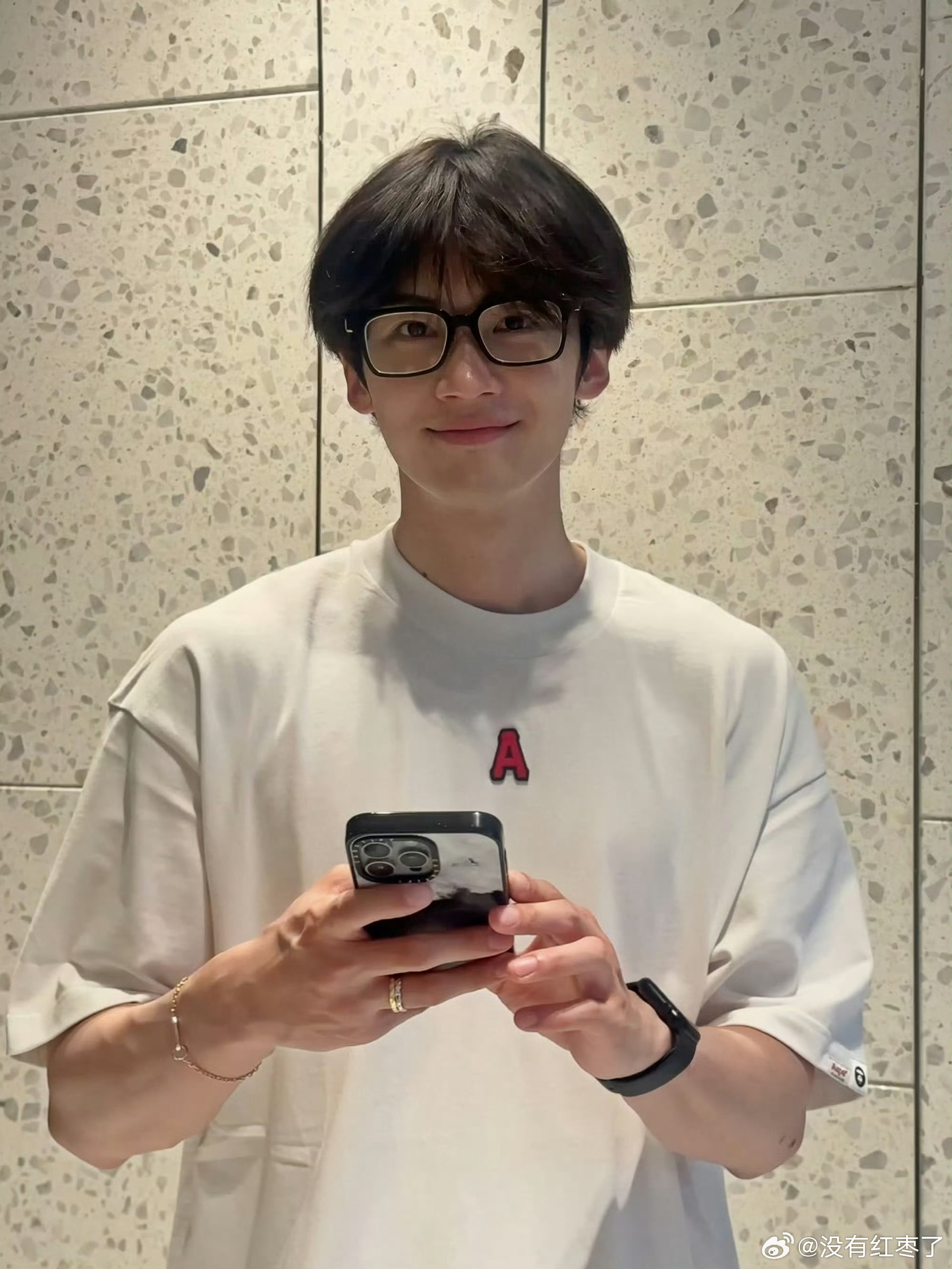 闫桉[超话] 陆柿子🍅别来无恙 ​​​