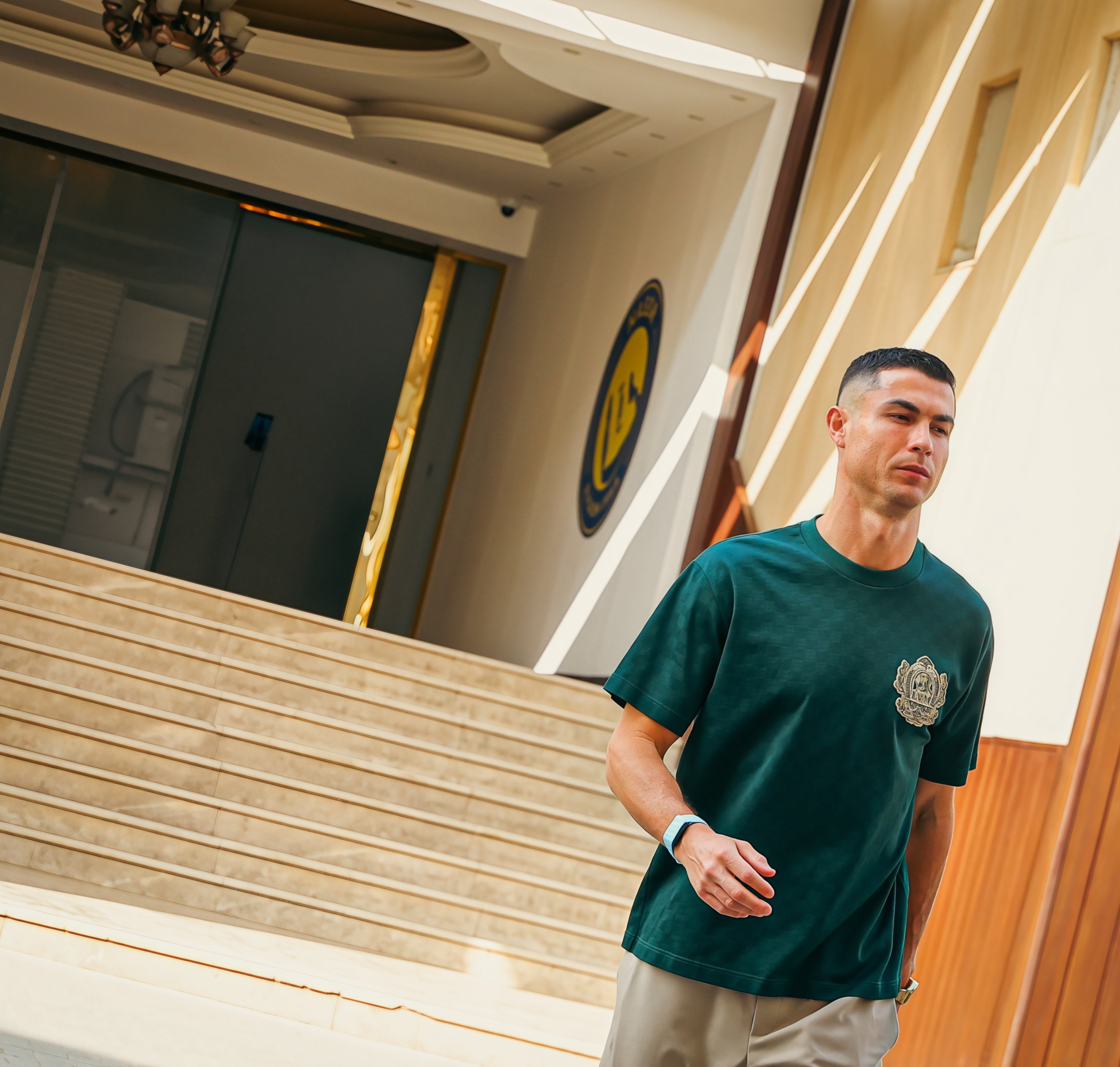 C罗回归训练 🛑罗哥这身绿像圣诞装束𝑪𝒓𝒊𝒔𝒕𝒊𝒂𝒏𝒐𝑹?