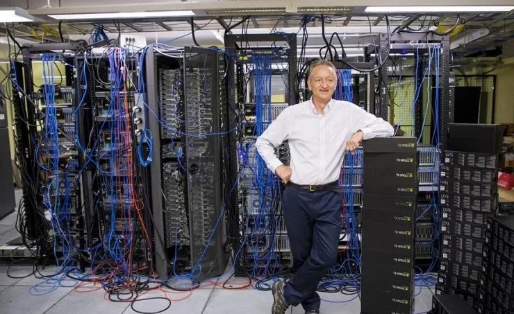 “人工智能之父”、诺贝尔物理学奖获得者杰弗里·辛顿接受《每日电讯报》采访时，悲观