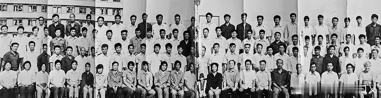1981年8月24日—9月4日，成为中国男女篮国家队装备赞助商的耐克公司牵线，三