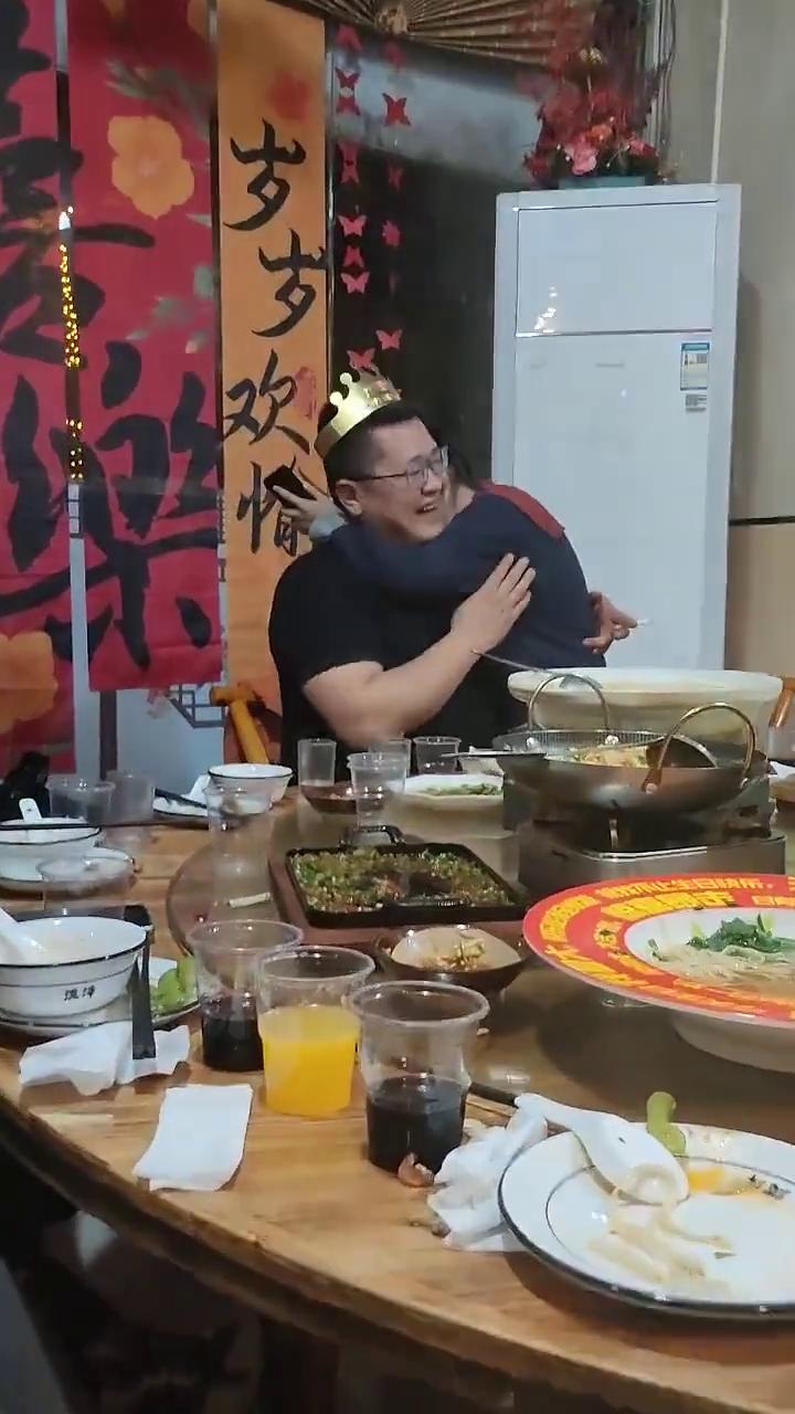 第一次演出，送我离家时，在我迷路时，每天忙的需要我的心安。