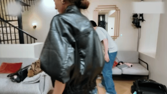 谁像李佳琦关心尚雯婕一样关心我 李佳琦好细心，和赵昭仪等尚雯婕洗澡、每天晚上给她