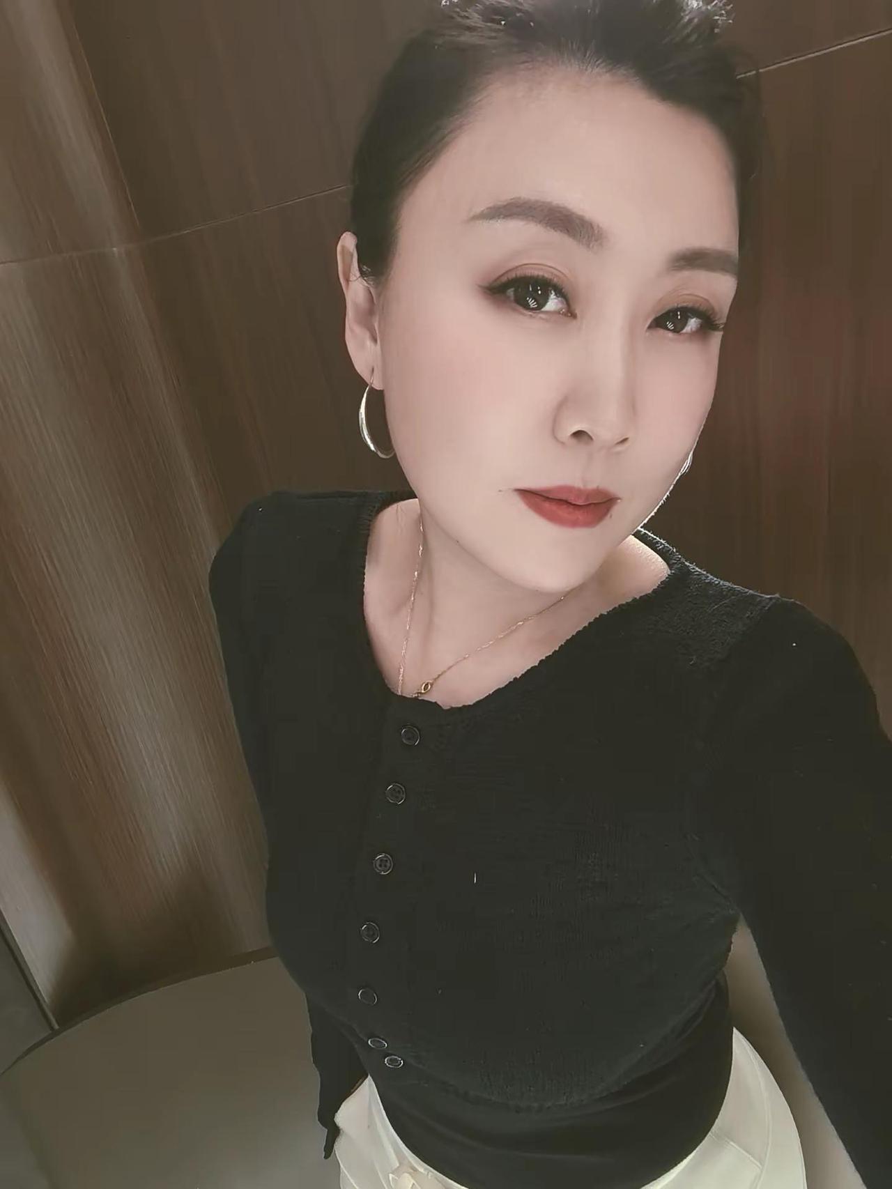 大年初三！初三偷懒，福运满碗！🌹🌹🌹