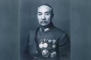 1949年，阎锡山带着十多箱黄金，和一大群随从一起登上了飞机，但飞机超重，要求减