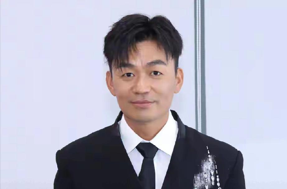 苦熬9年！马蓉万万没想到，辛苦养大的儿女，最终成全了冯清
 
     7月6日