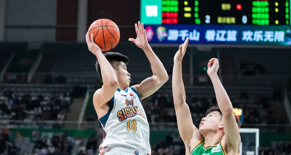 媒体人：四川是否赛季全败有待观察，但已创CBA最长连败纪录