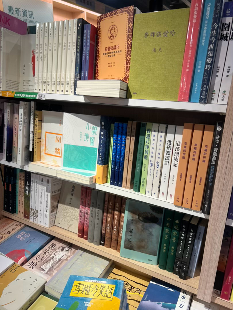 读书，能让人保持清醒。人这一生，总有无人理解的时候。与其四处解释，不如低头读书。