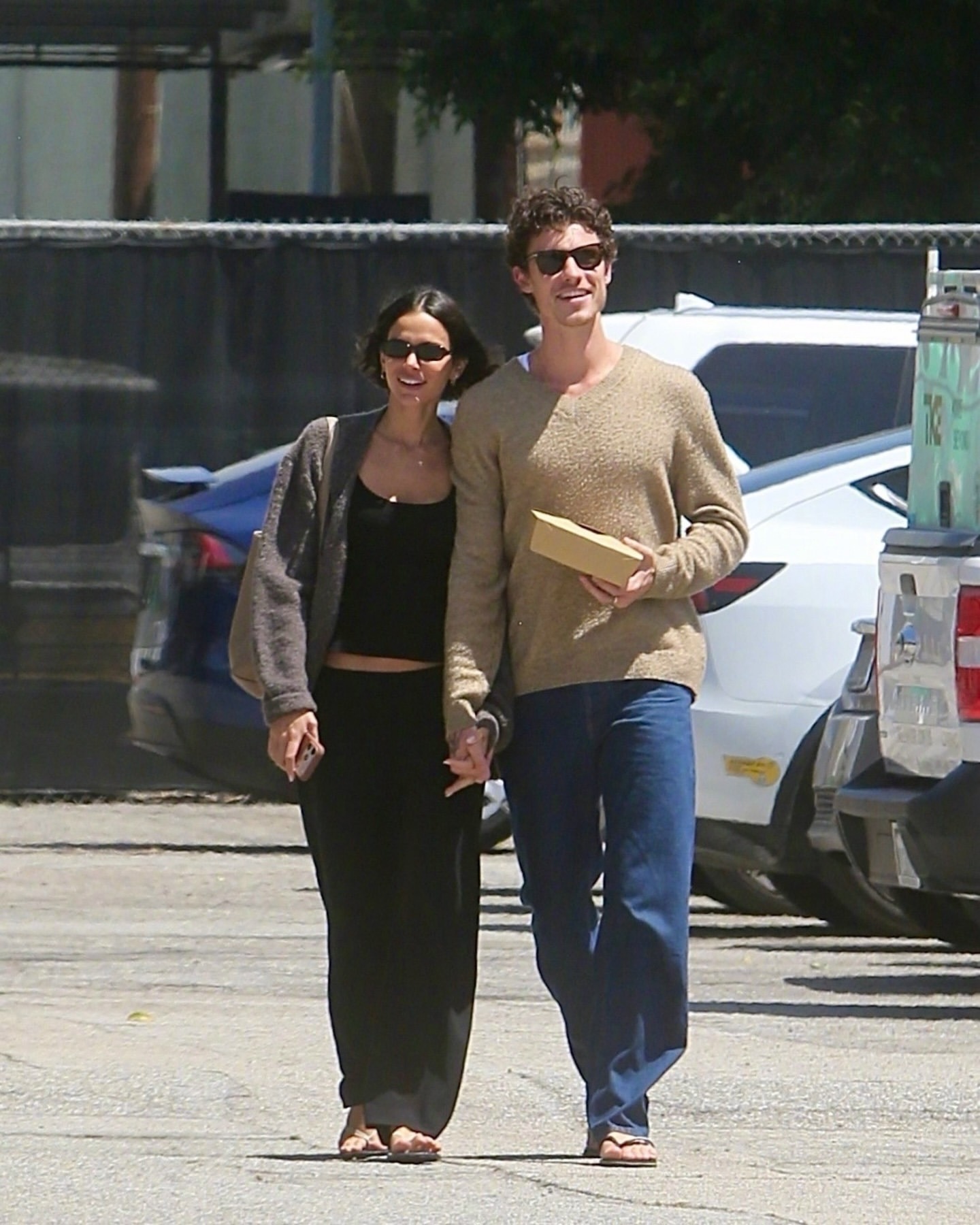 周日，肖恩·门德斯与女友布鲁娜·马尔克辛（Bruna Marquezine）以及